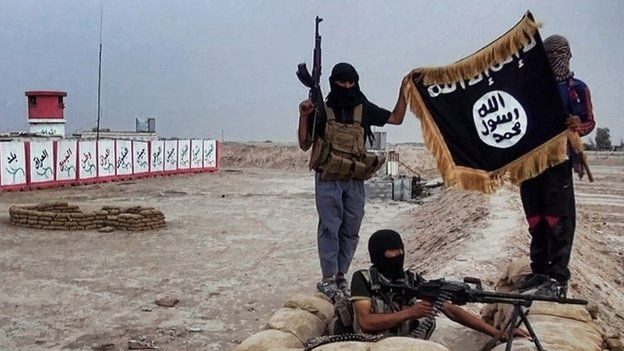 CAR: Το ISIS, παρά τις απώλειες, αναπτύσσει νέα όπλα και μάλιστα έχει τυποποιήσει την παραγωγή τους!